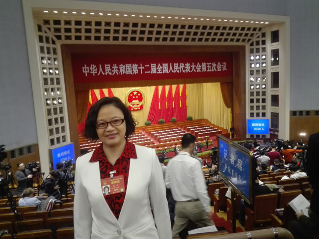 魏琴参加全国两会.jpg