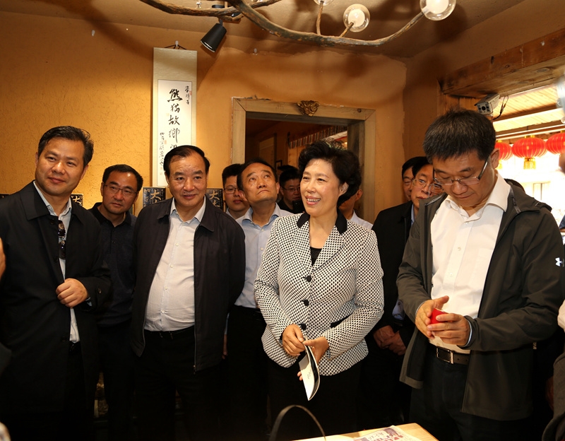 参观.jpg