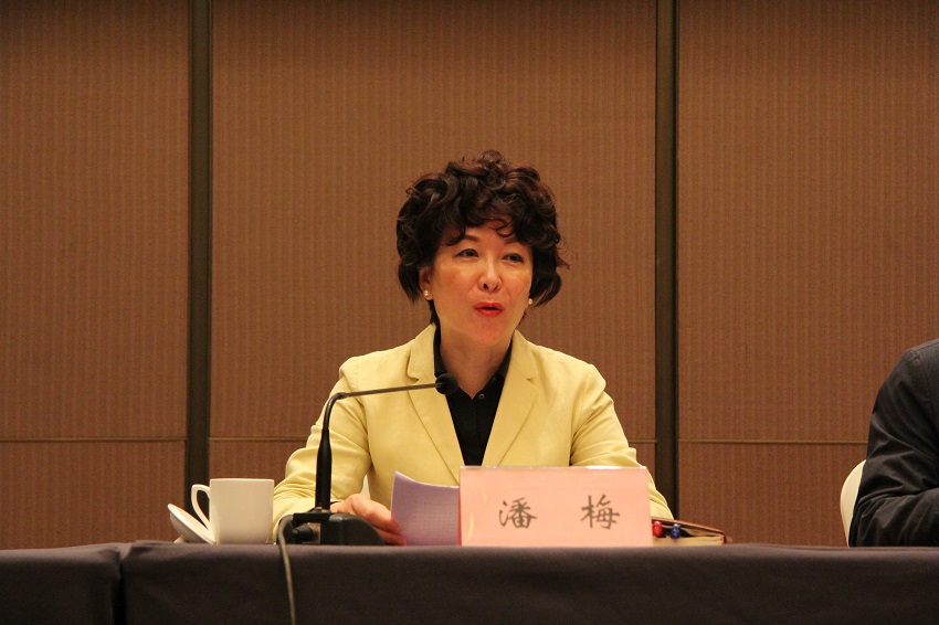 中共内江市委常委、宣传部长、统战部长潘梅应邀出席会议并致辞.JPG