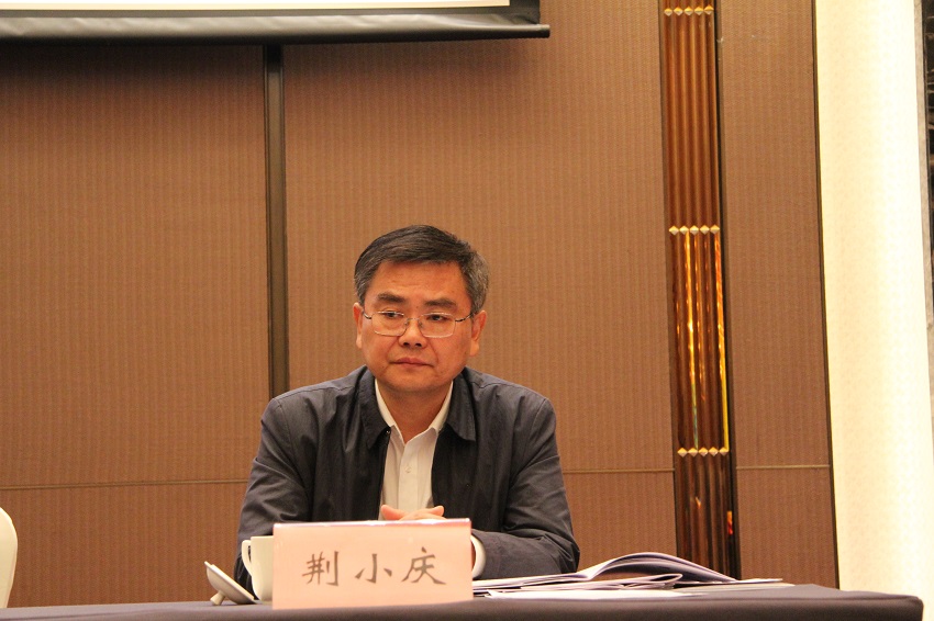 农工党四川省委秘书长荆小庆出席会议.JPG