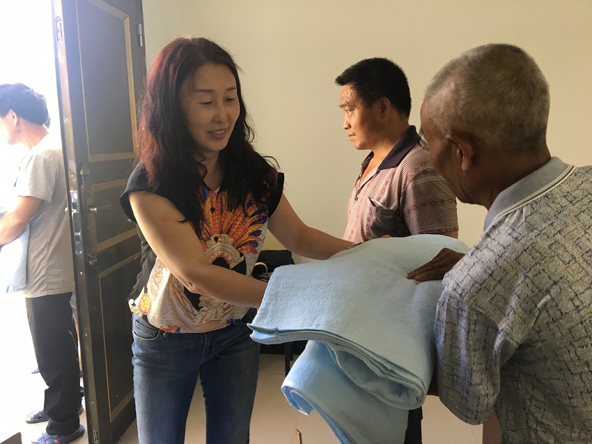 洪水无情，远方亲人送温情850.jpg