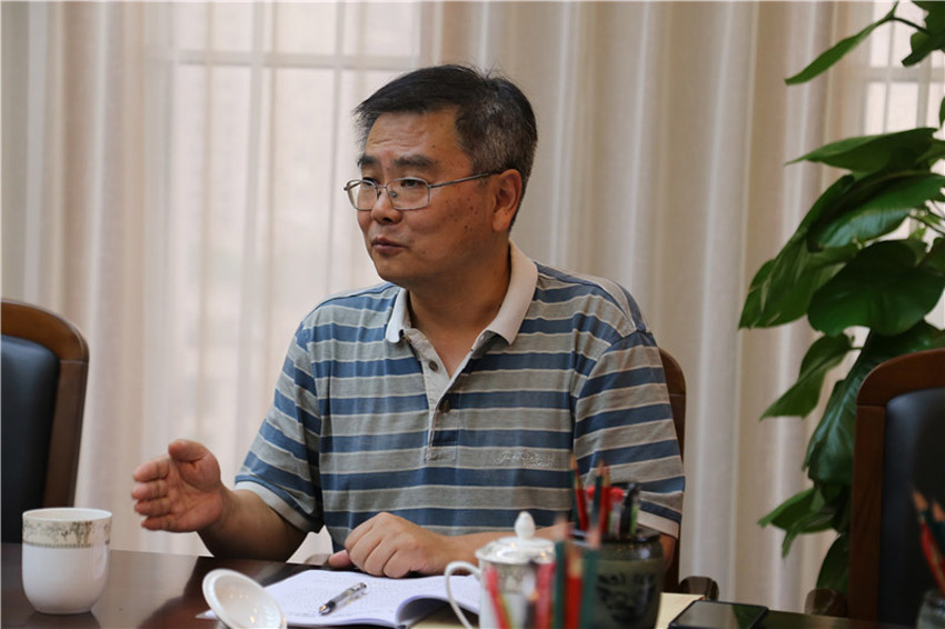 省委会秘书长荆小庆发言.jpg