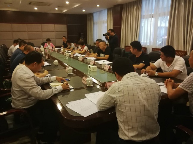 3第一督导组召开意见反馈会，向华蓥市通报了督导过程中发现的问题，提出了下一步工作建议.jpg