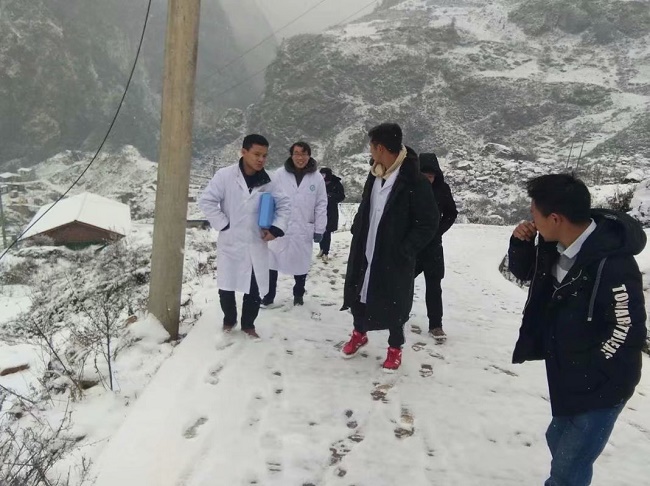 07 乐山农工党员主动请缨参与到2018年全省城乡医疗卫生对口支援工作中.jpg