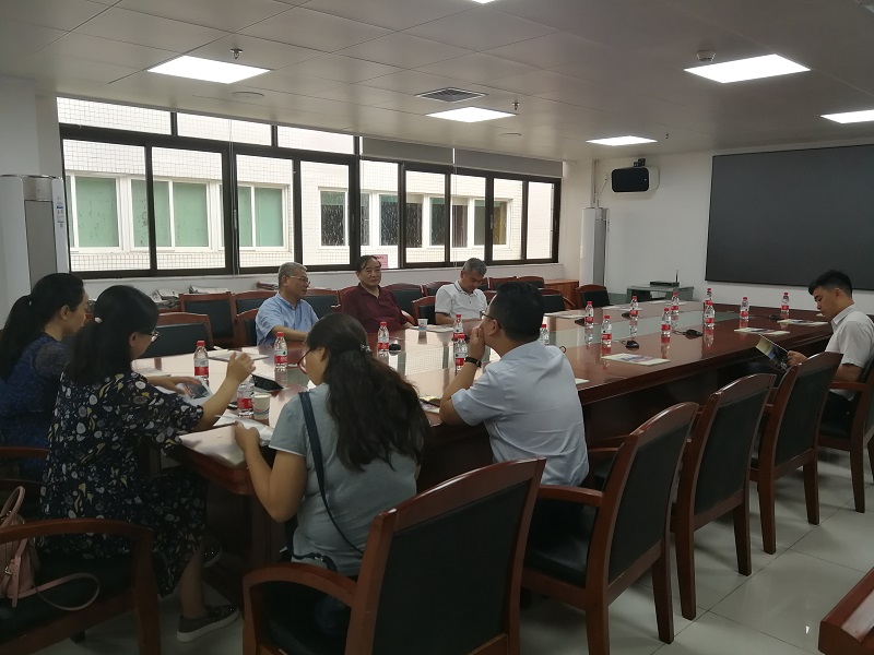 7 调研组同深圳市委会座谈.jpg