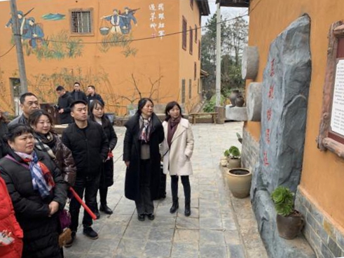 农工党广元市利州总支开展“不忘合作初心，继续携手前进”主题教育宣讲活动.jpg