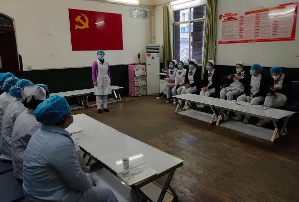 余桦1.jpg