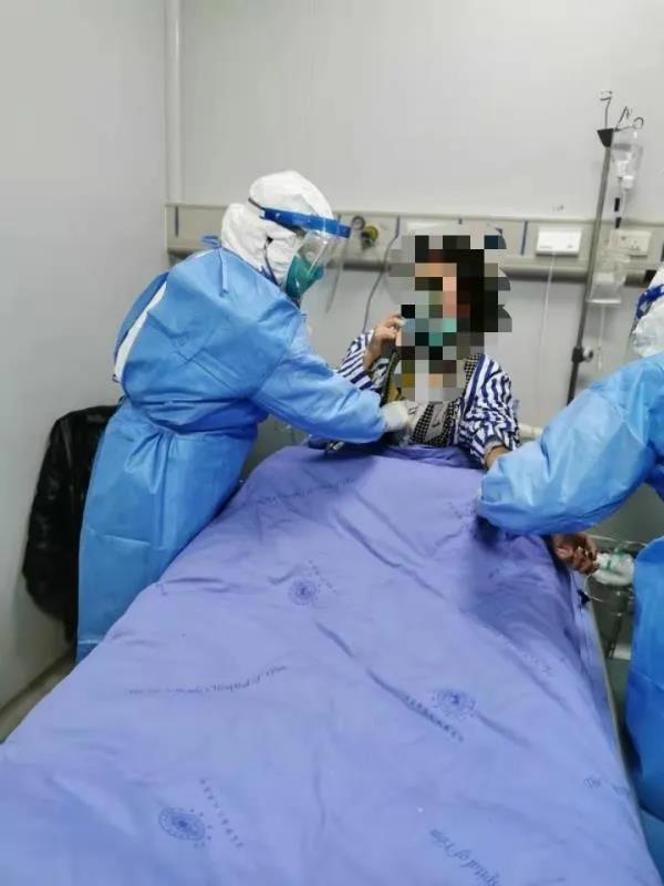李文全在宜宾抗疫一线.jpg