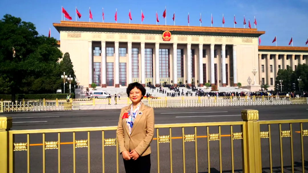 全国人大代表、农工党宜宾市委会副主委魏琴的四点建议、一篇议案1.jpg
