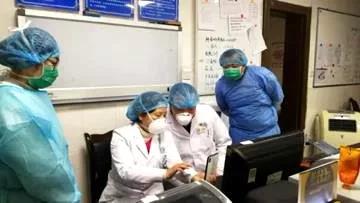 王月蓉（左2）制定方案.jpg