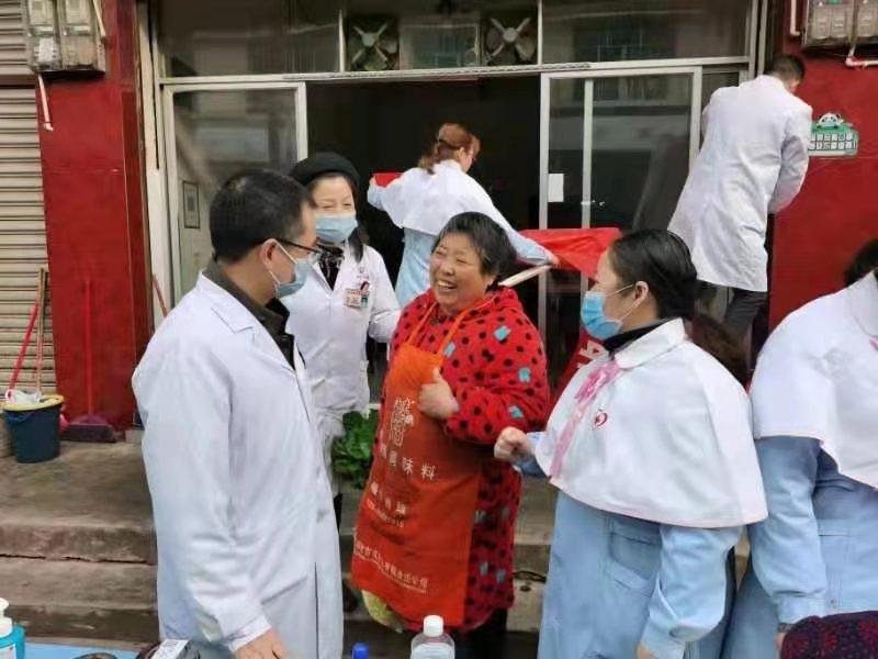 情系三八妇女节，义诊活动暖人心——农工党成都市龙泉驿区总支义诊健康咨询活动.jpg