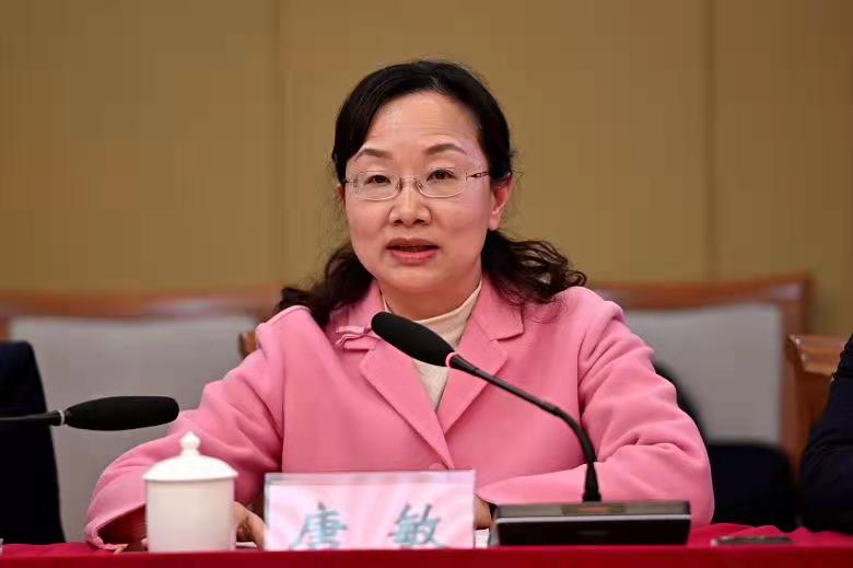 市政协副主席、农工党泸州市委主委 唐敏.jpg