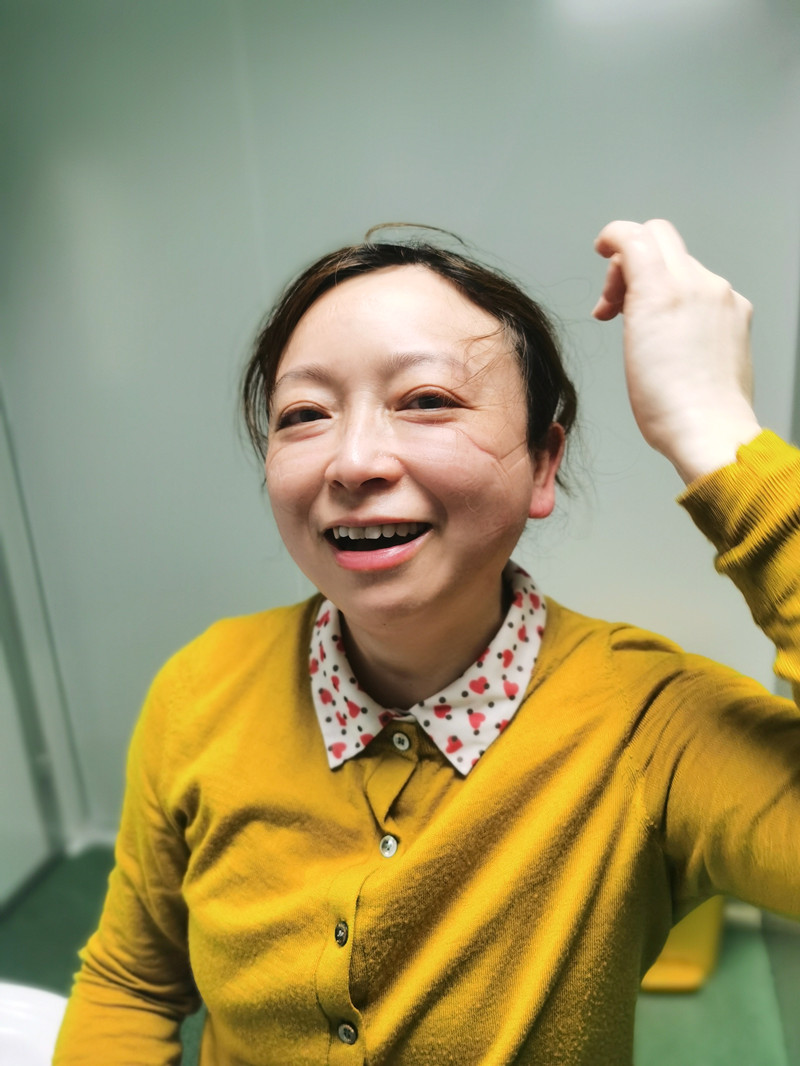 图5.队长胡江红凌晨2点下班，衣衫尽湿，面留痕，却依然笑脸如花。_副本_副本.jpg